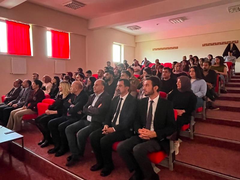 Fakültemizde Dereceye Giren Mezun Öğrencilere Başarı Belgeleri Takdim Edildi