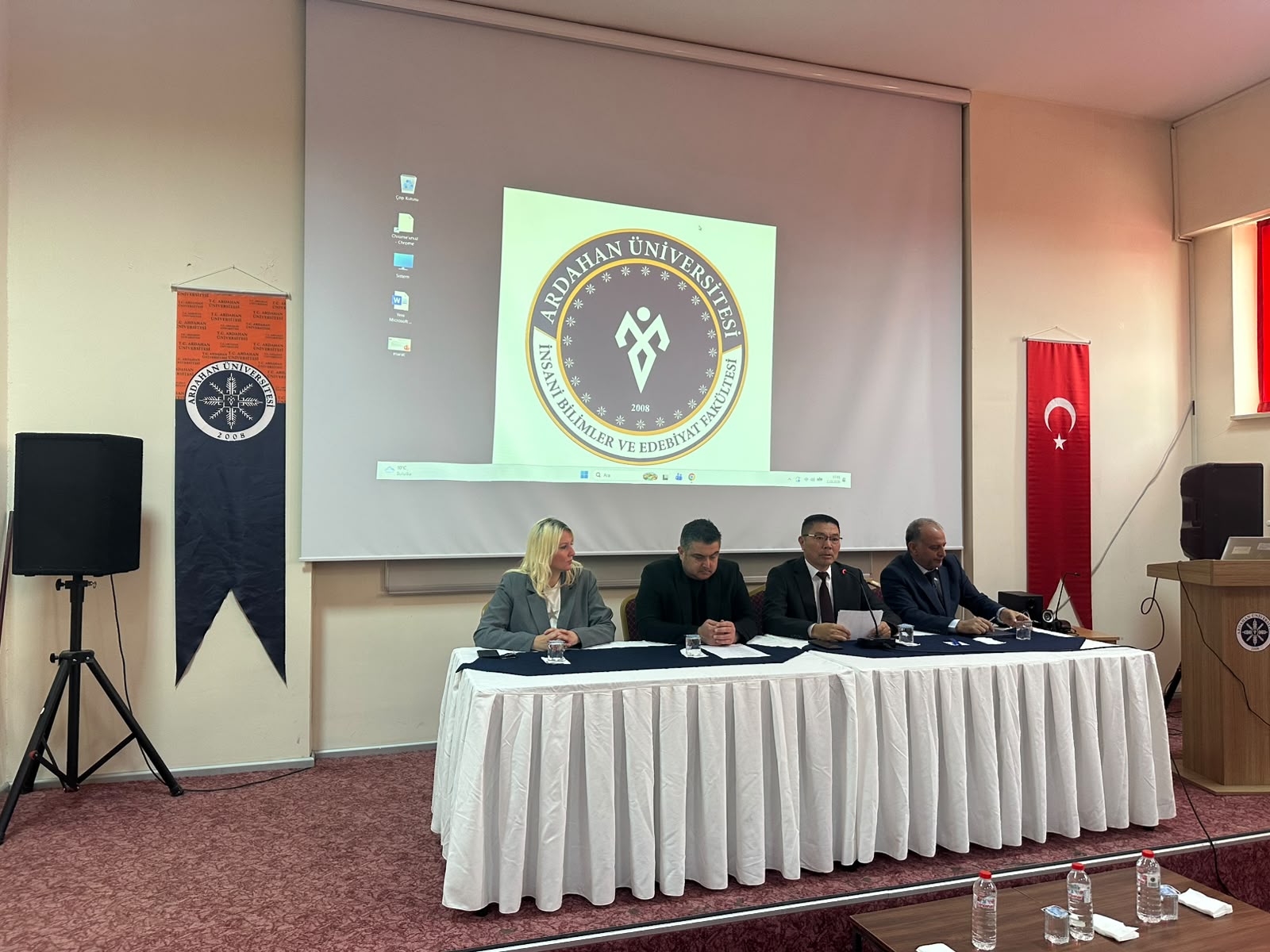 Fakültemizde Yeni Göreve Başlayan Öğretim Üyeleri için Bilgilendirme Toplantısı Düzenlendi